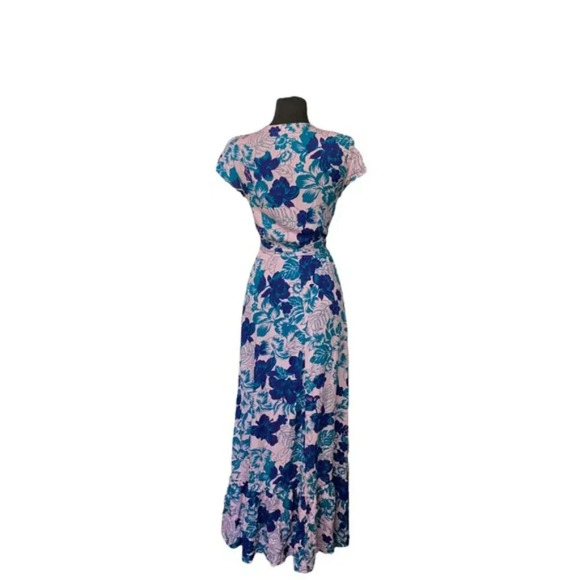Nineteen Palms blue and pink floral wrap dress Size Medium - Picture 3 of 7